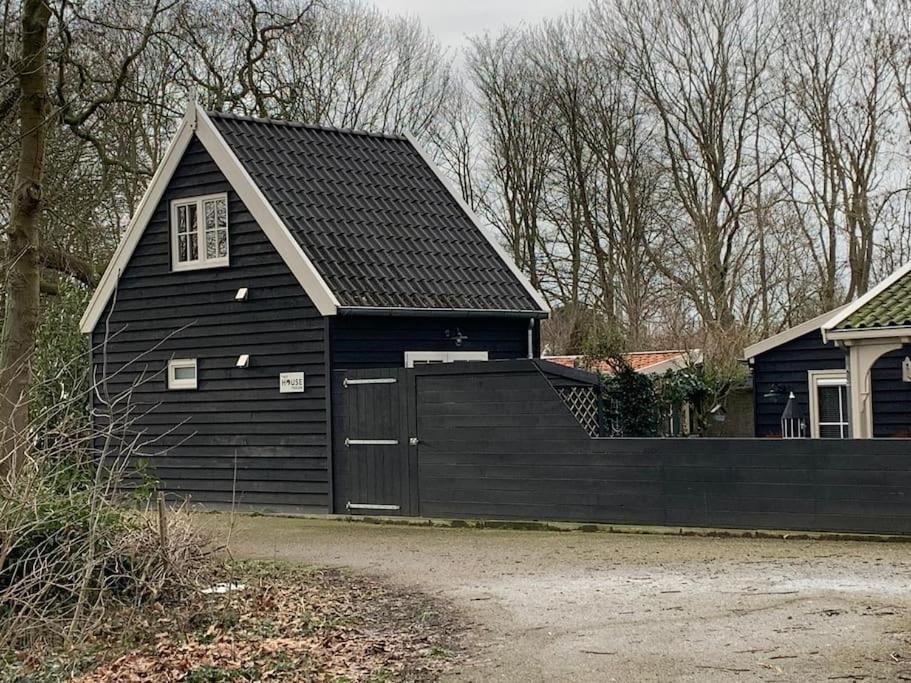 Вилла Tiny House Толен Экстерьер фото